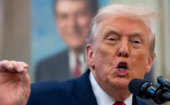 Trump poursuit la BBC pour 10 milliards de dollars