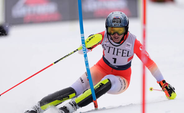 Slalom de Courchevel: Holdener pour un podium?