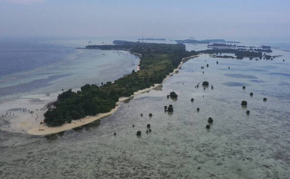 Un tribunal zougois accepte une plainte climatique contre Holcim