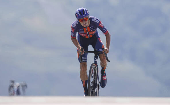 Oscar Onley renforce Ineos