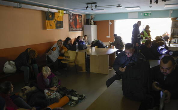 Ukraine: de fortes explosions entendues à Kiev