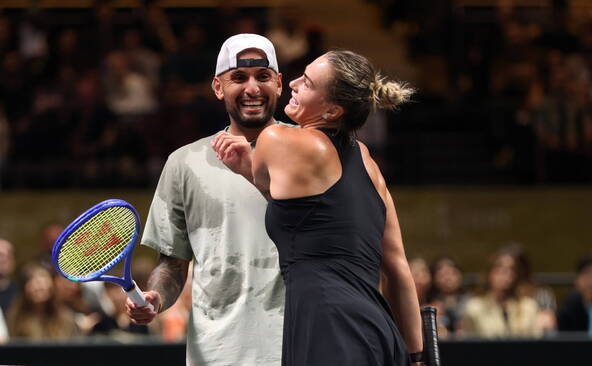 Kyrgios gagne la « Bataille des sexes » contre Sabalenka