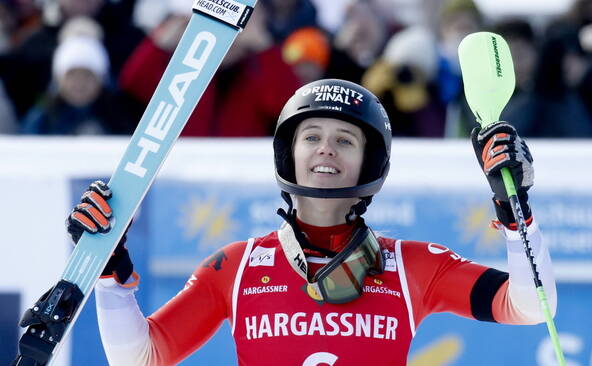 Cdm: Deuxième victoire en deux jours pour Camille Rast