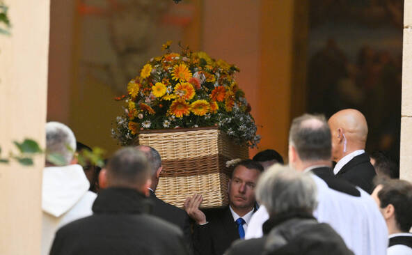 L'adieu à BB débute à Saint-Tropez, en simplicité