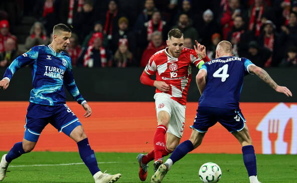 Bundesliga: Dortmund et Mayence s'imposent, Widmer marque