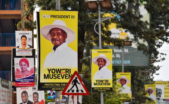 Ouganda: l'armée réfute avoir emmené de force l'opposant Bobi Wine