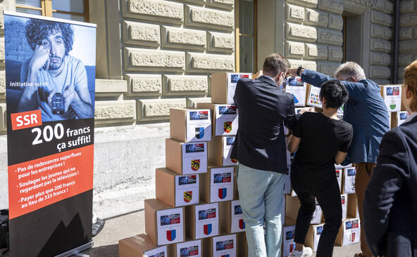 Le Conseil fédéral plaide pour une SSR ayant des moyens suffisants