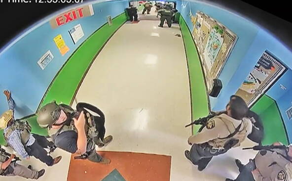 Tuerie d'Uvalde: acquittement d'un policier accusé d'inaction