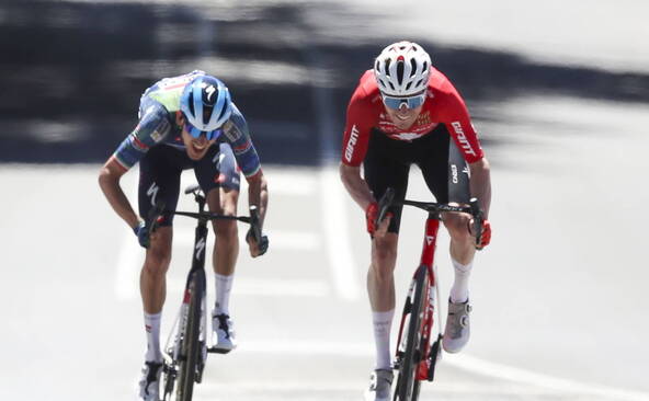 Mauro Schmid sur le podium de la 2e étape du Tour Down Under