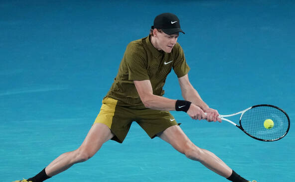 En démonstration, Jannik Sinner file au 3e tour à Melbourne