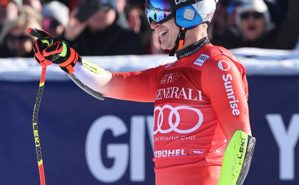 Kitzbühel: Marco Odermatt gagne le super-G comme l'an passé