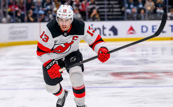 Hischier donne la victoire aux Devils face aux Preds