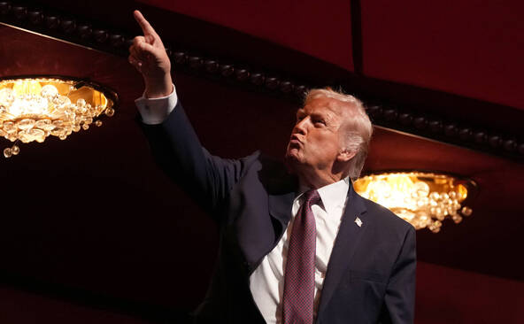 Trump qualifie Alex Pretti d'« agitateur » et « peut-être insurgé »