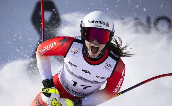 Super-G de Crans-Montana: Malorie Blanc s'impose!