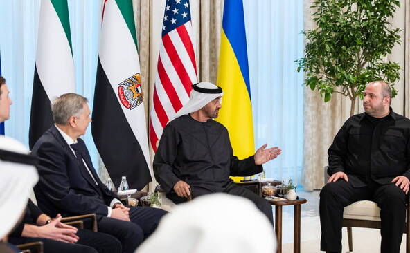 Les négociations reprendront mercredi à Abou Dhabi, dit Zelensky