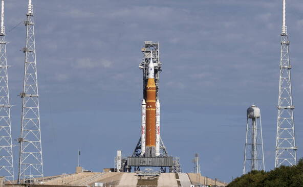 L'envoi d'astronautes autour de la Lune pas avant mars