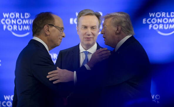 Affaire Epstein: le WEF ouvre une enquête contre son CEO