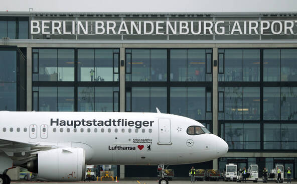 Le trafic à l'aéroport de Berlin paralysé par le verglas