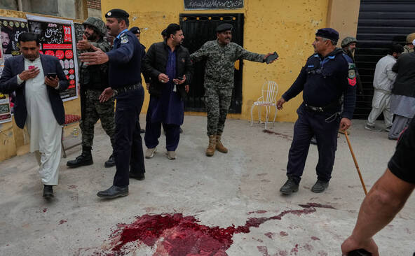 Pakistan: une explosion fait 30 morts et plus de 130 blessés