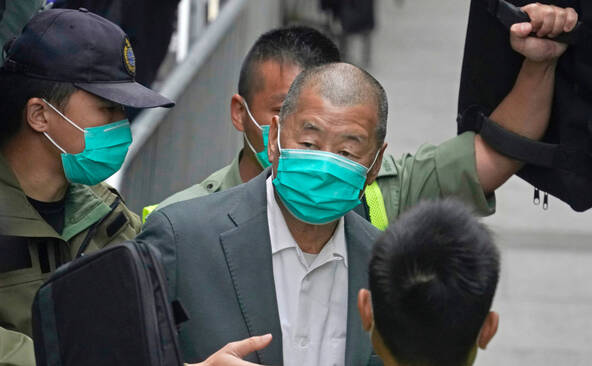 Hong Kong: le militant prodémocratie Lai écope de 20 ans de prison