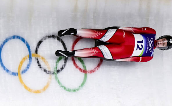 Luge: La Suissesse Maag dixième à mi-course