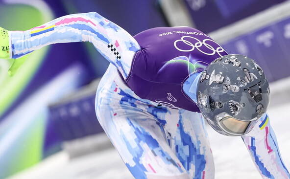 Un Ukrainien disqualifié pour son casque mémoriel