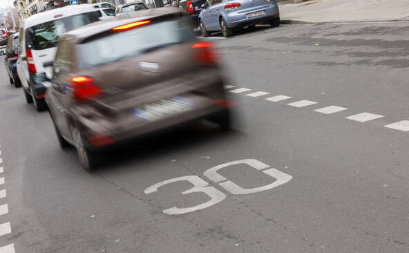 Le Grand Conseil genevois fixe le 50 km/h sur les grands axes