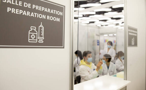 Les contrats d'achat des vaccins anti-Covid doivent être publiés