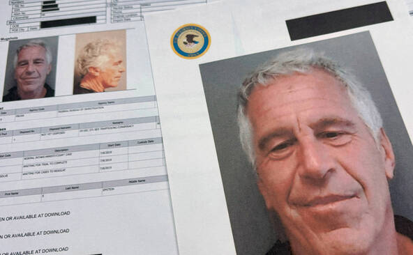 Paris invite les victimes potentielles d'Epstein à témoigner