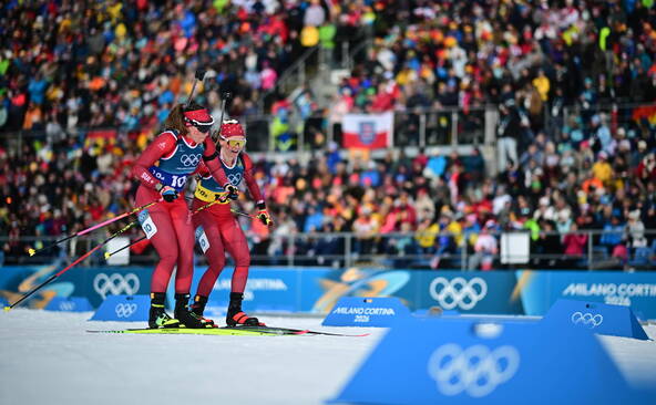 Biathlon: la France gagne le relais dames, la Suisse 8e