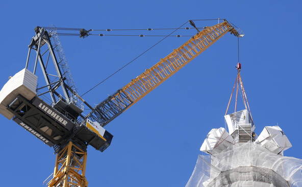 Sagrada Familia à Barcelone:l'église la plus haute du monde grandit