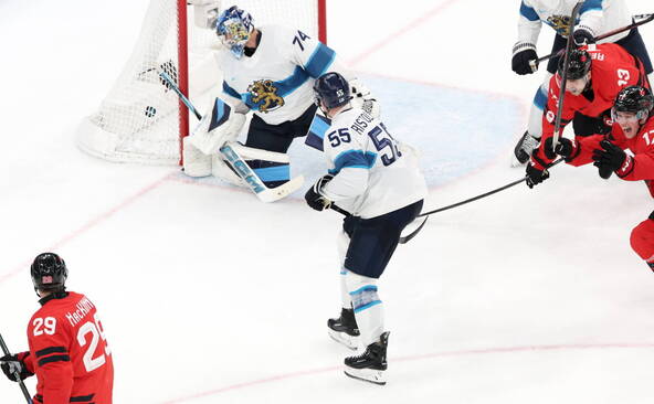Hockey sur glace: le Canada bat la Finlande au bout du suspense