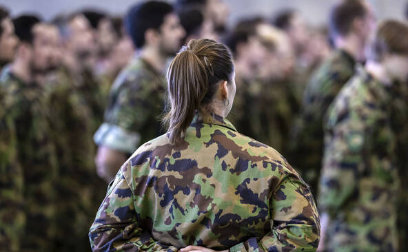 La journée d'orientation militaire pour les femmes est critiquée
