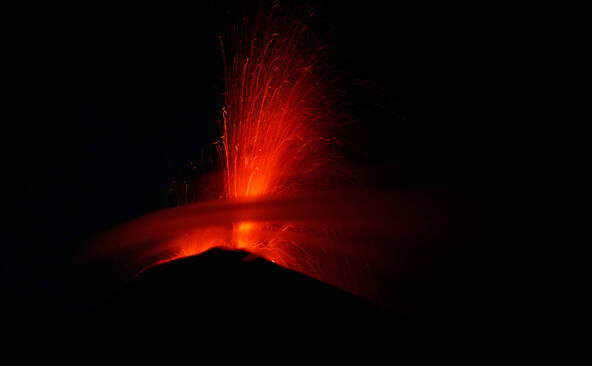 Alerte autour de deux volcans en « activité explosive » au Guatemala