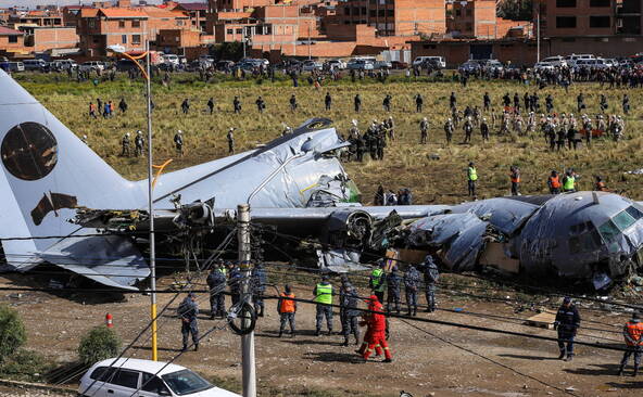 Au moins 22 morts dans le crash d'un avion en Bolivie