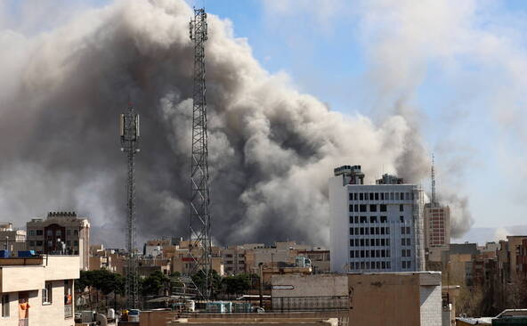 Frappes massives contre l'Iran, le conflit se propage au Liban