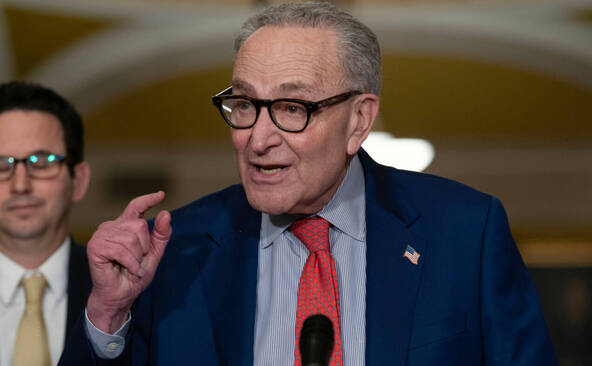 Des élus US critiquent la levée de sanctions sur le pétrole russe