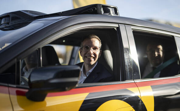 CarPostal annonce formations supplémentaires et minute de silence