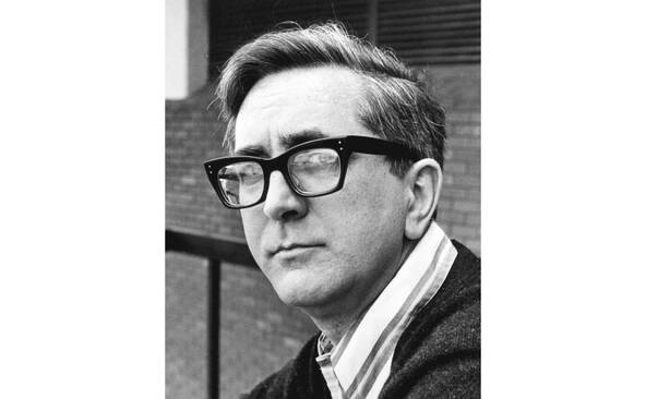 Décès de l'auteur britannique de romans d'espionnage Len Deighton