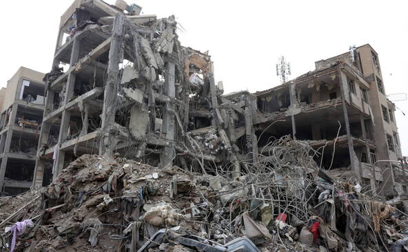 Deux personnes tuées par des frappes iraniennes près de Tel-Aviv