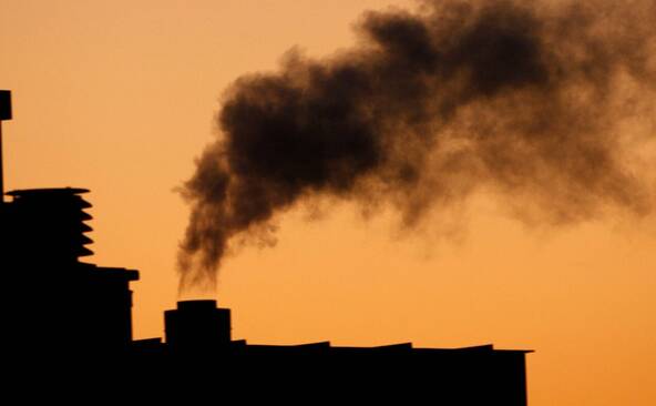 Economiser le pétrole: plus de télétravail et moins de vols (AIE)