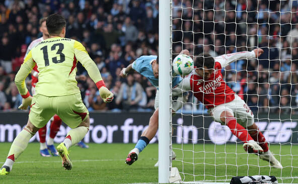 Coupe de la Ligue anglaise: Manchester City domine Arsenal