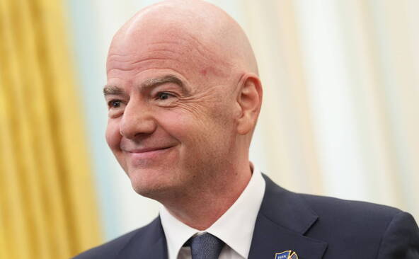 Maillots africains: le pari d'Infantino profite à des enfants