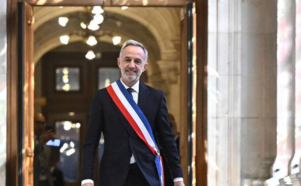 Le socialiste Emmanuel Grégoire officiellement élu maire de Paris