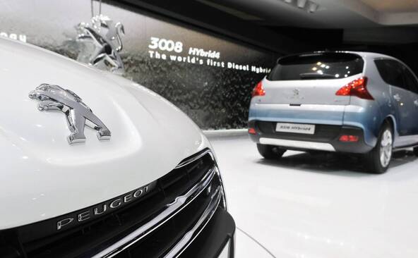 Stellantis rappelle 700'000 voitures hybrides dans le monde