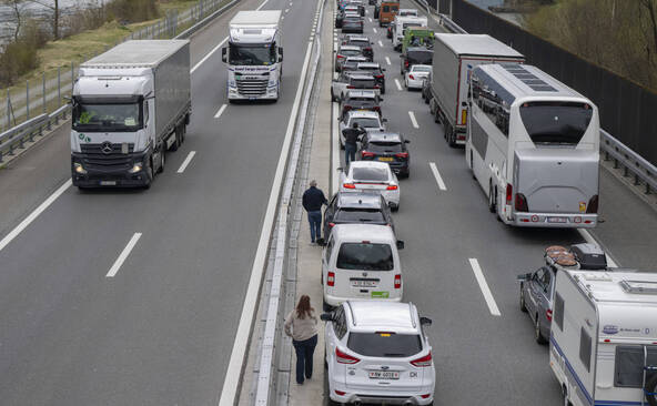 Tunnel du Gothard: 16 kilomètres d'embouteillages vendredi matin