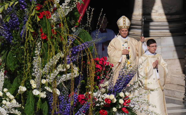 Place Saint-Pierre: Léon XIV célèbre pour la première fois Pâques