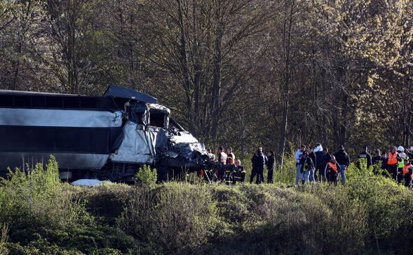 Le conducteur d'un TGV meurt dans une collision avec un poids lourd