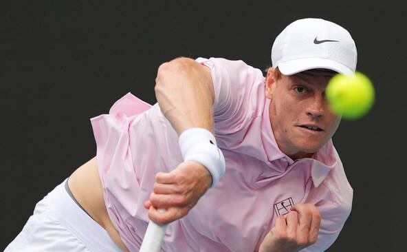 Sinner balaie Humbert pour son entrée en lice