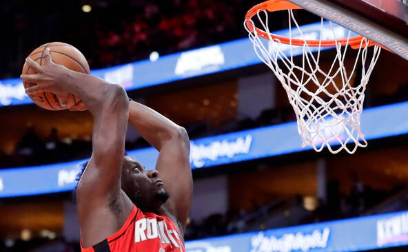 Capela à la fête face à Memphis